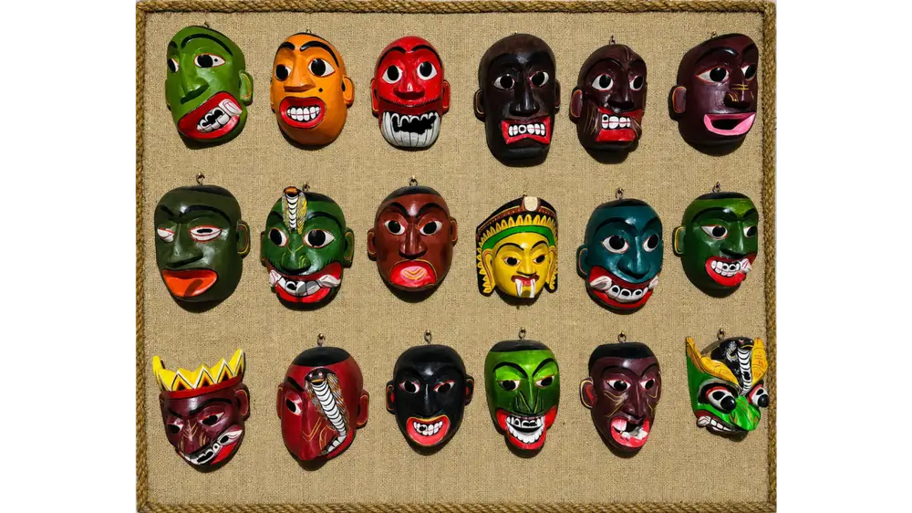 Dahaata Sanni wooden mask set